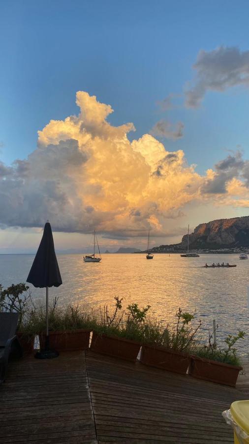 The White Sail - Mondello Apartment With Terrace - Casa Di Vincenzo E Andrea Bagian luar foto
